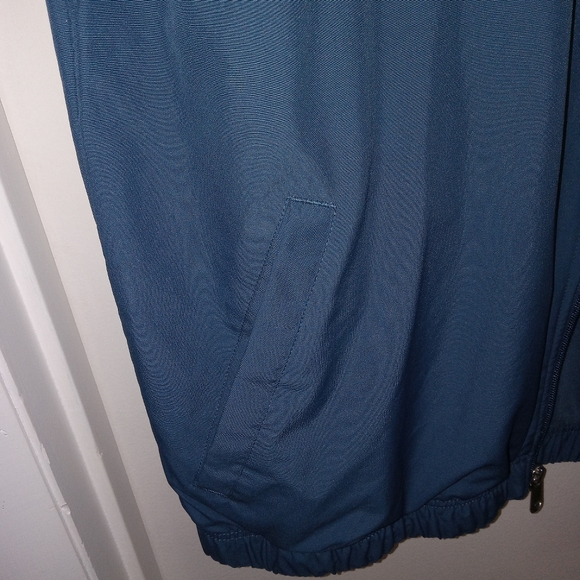 Throwback Nike Jacket - Picture 6 of 7